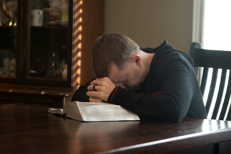 クリスチャンの出勤前ルーティン | 通勤中の祈りと感謝で心をイエス様に向ける習慣